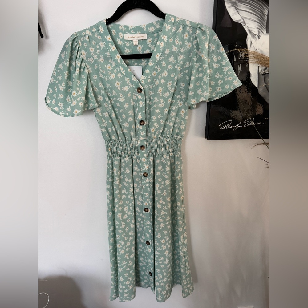 ‼️SOLD‼️ Monteau Floral Green Button-Down Dress